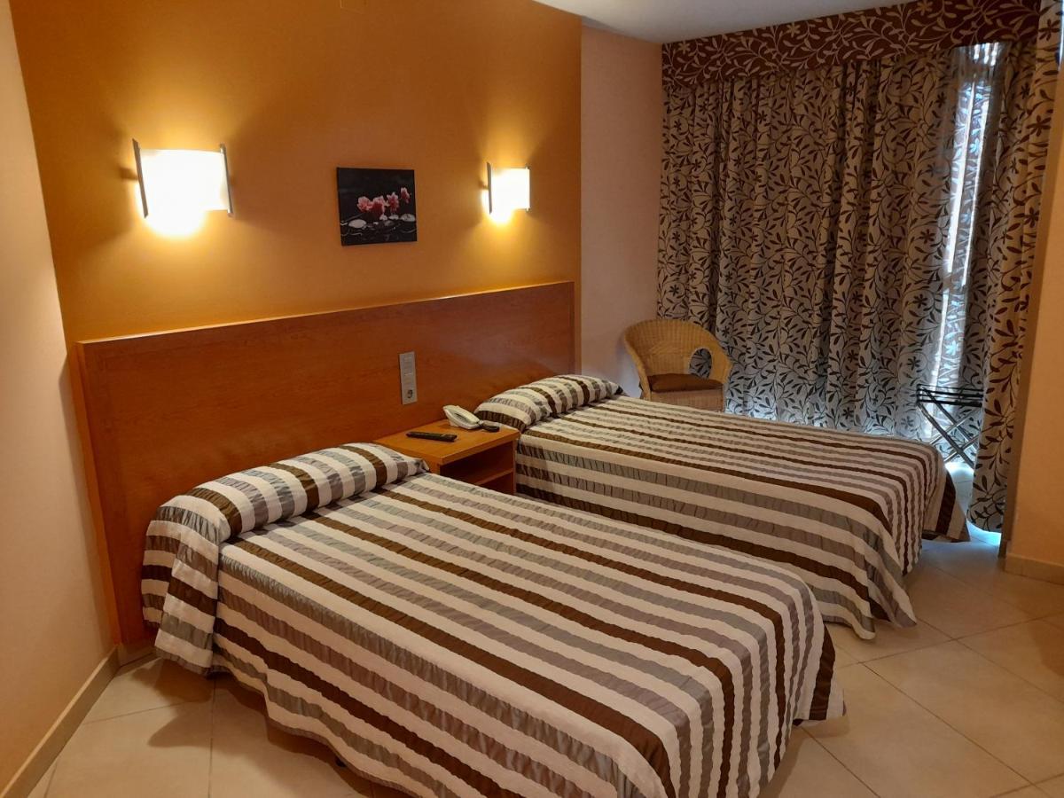 Hotel Avenida Morella Εξωτερικό φωτογραφία