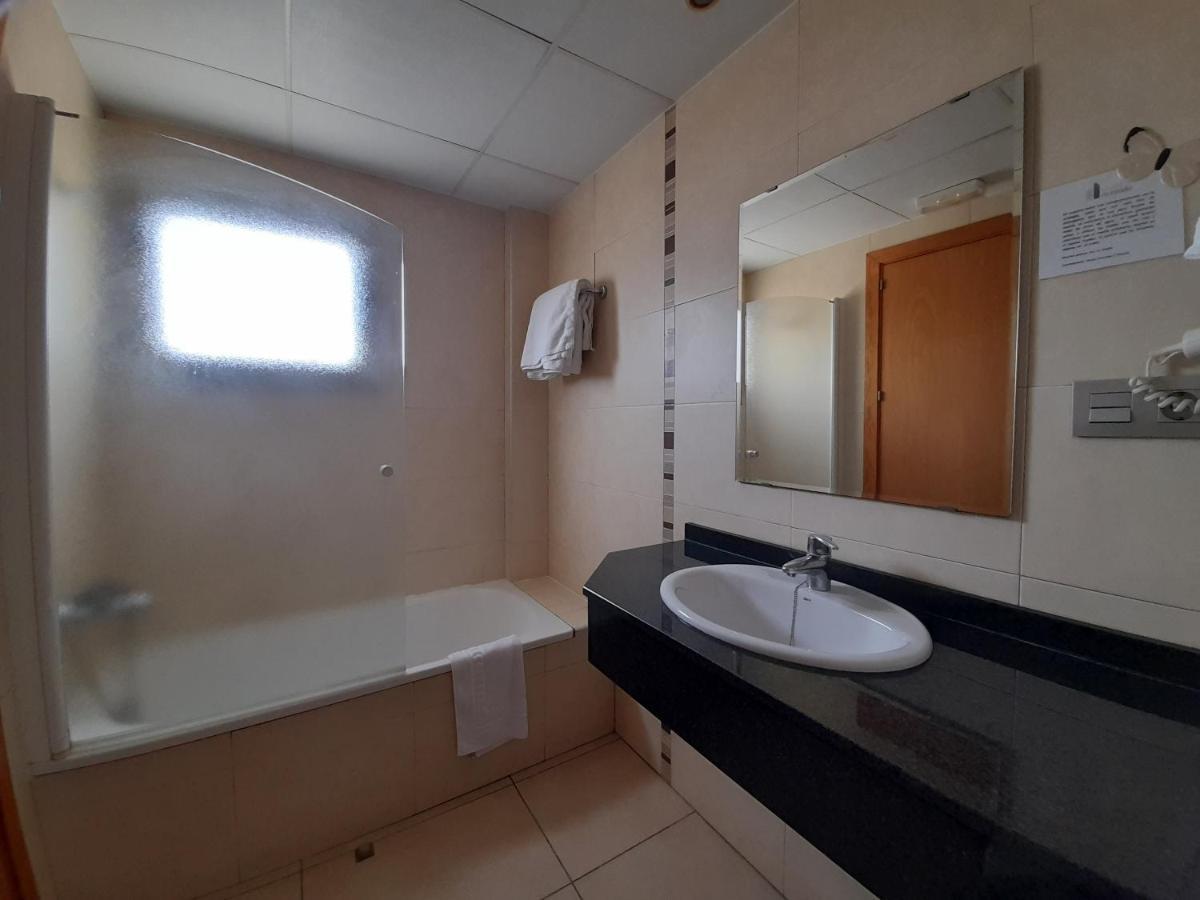Hotel Avenida Morella Εξωτερικό φωτογραφία
